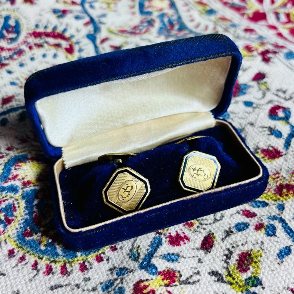 VTG 1950s Gold “B” Cufflinks in Velvet Box